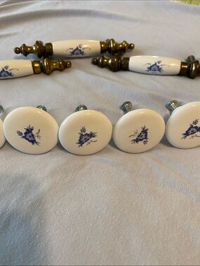 Ceramic Cottage Core Pulls/Handles